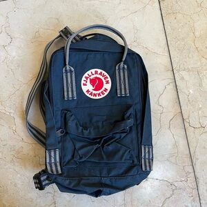 Kånken Navy mini Backpack